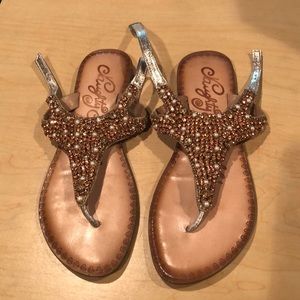 Naughty Monkey size 9 Tinker Sandals